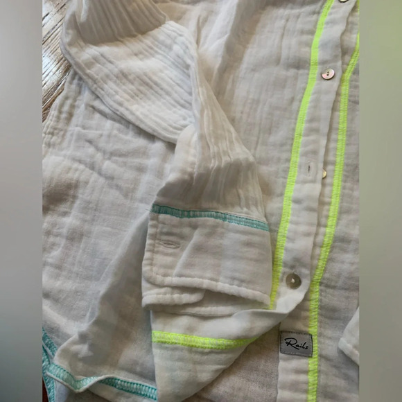 Rails 100% Cotton White Button Down with Neon Detail Size XS - Picture 5 of 9